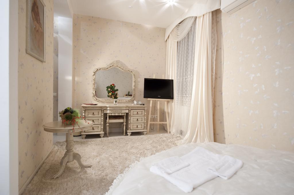 Deluxe Hotel Kupava Lemberg Zimmer foto