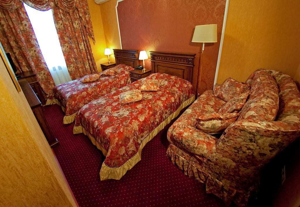 Deluxe Hotel Kupava Lemberg Exterior foto